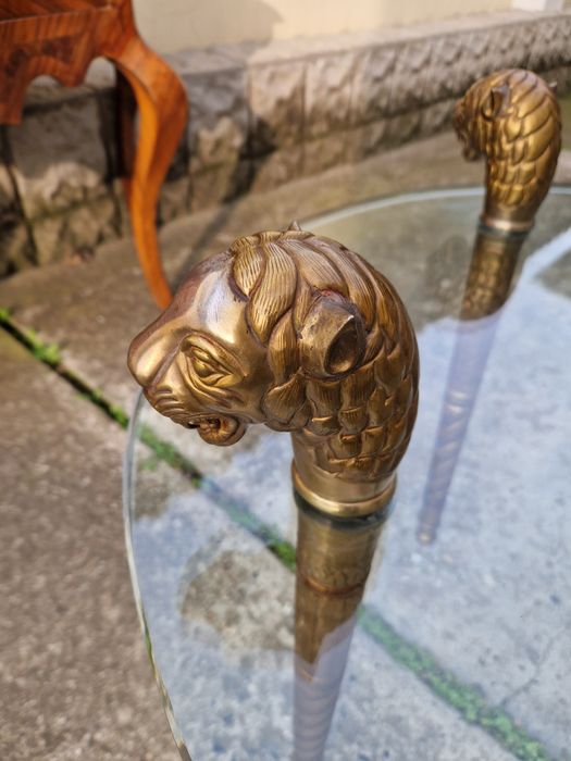 Уникална антикварна френска масичка