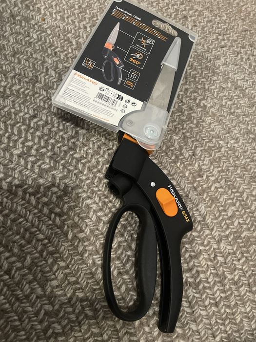 Fiskars foarfeca gazon