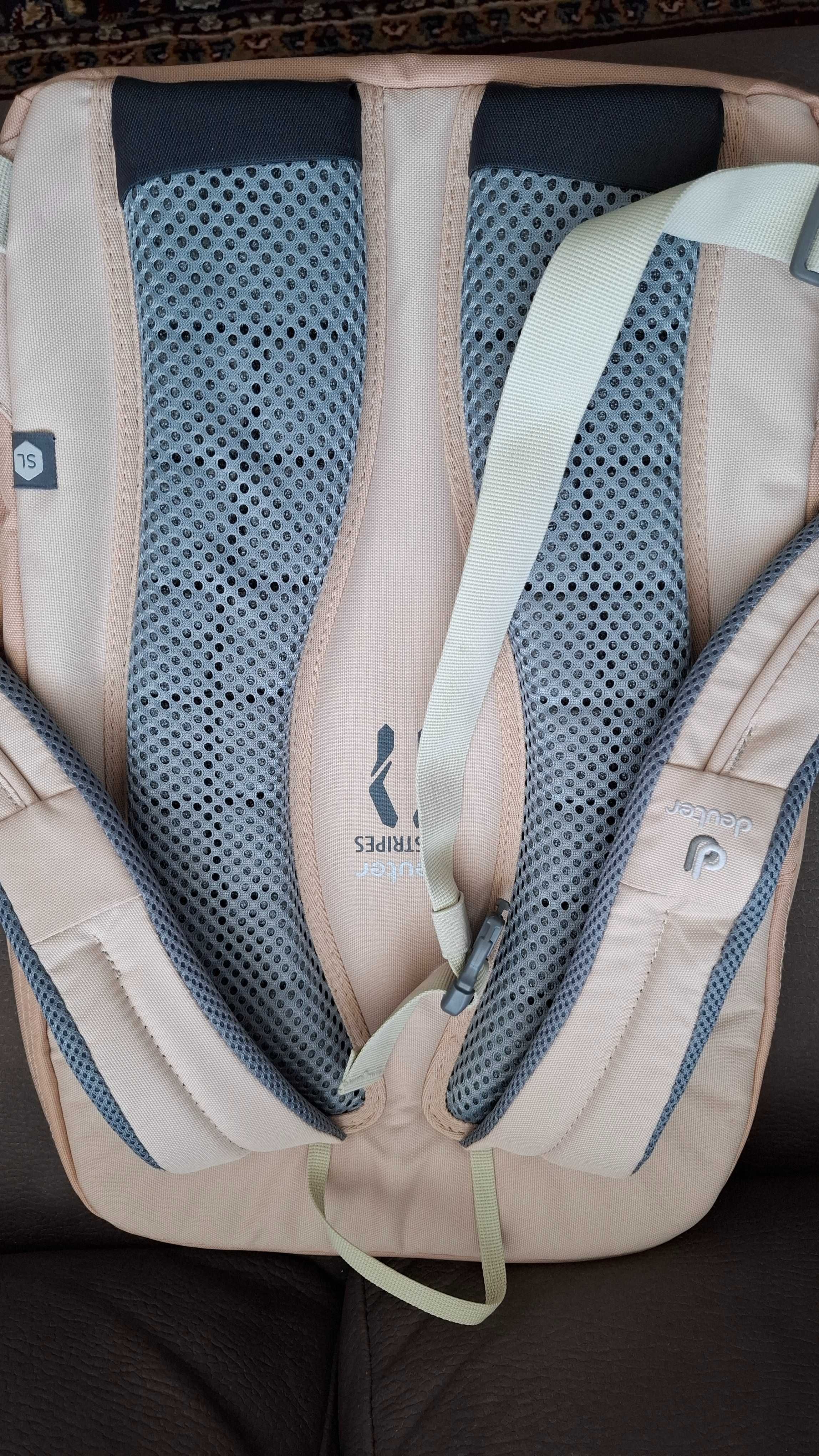 Deuter Giga SL раница за лаптоп и училище