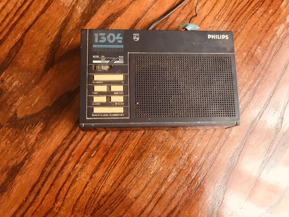 Радио с часовник Philips