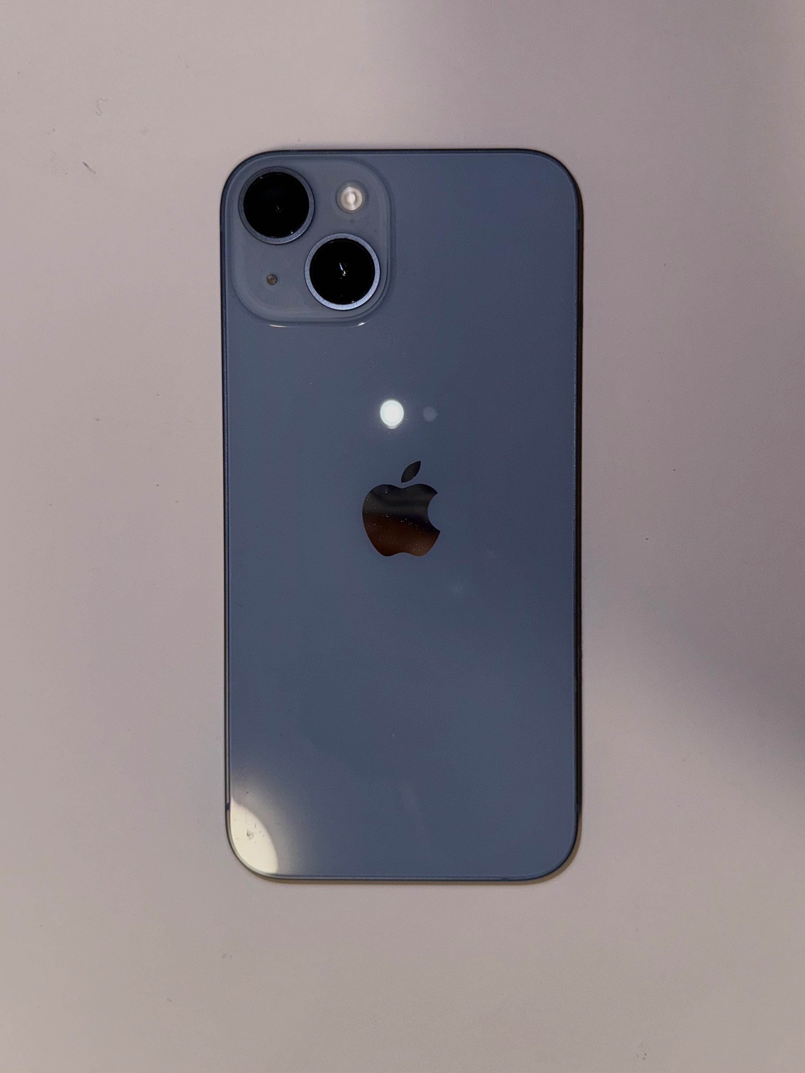 iPhone 14, много запазен