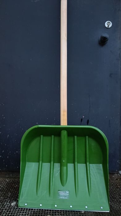 Лопаты с черенком качественные