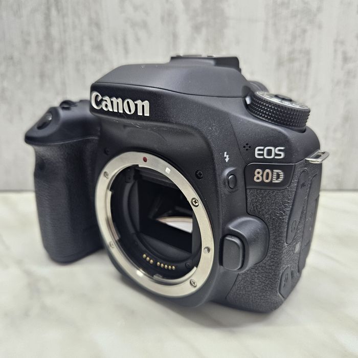 Kit Foto Body Canon EOS 80D + EF-S 18/55mm Zeus Amanet Vitan 2903