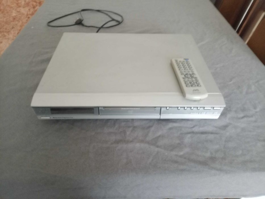 ДВД плейър JVC с дистанционно