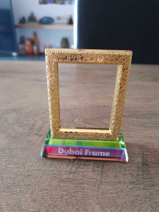 Dubai Frame auriu | Decoratie frumoasa din Emirate | Cadou perfect