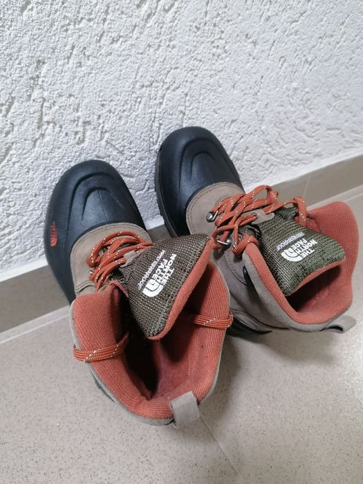 Vand ghete/bocanci impermeabil The north face marime 35
