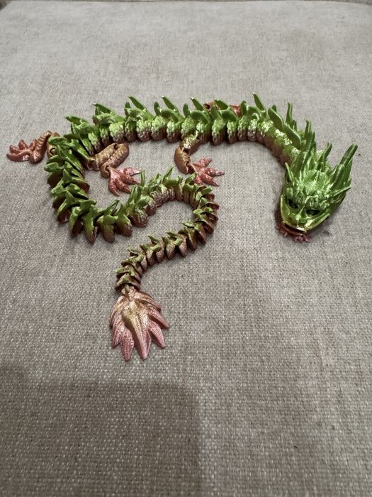 Фигурка фантазийного дракона – уникальный декоративный арт-объект