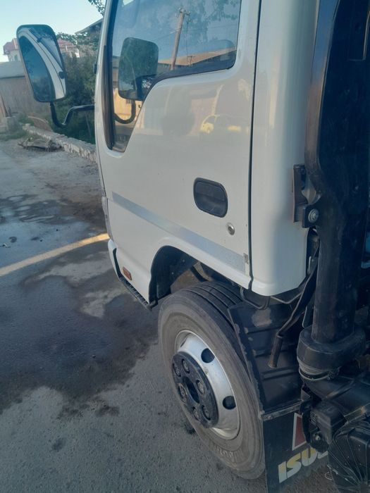 Исузу   сотилади