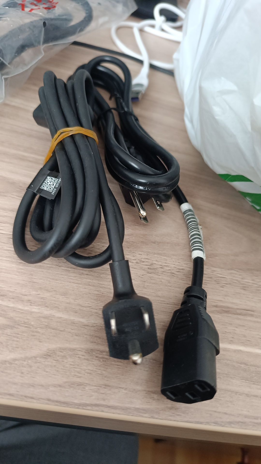 vga to display port, кабели питания, серверы, тестеры, обжимники