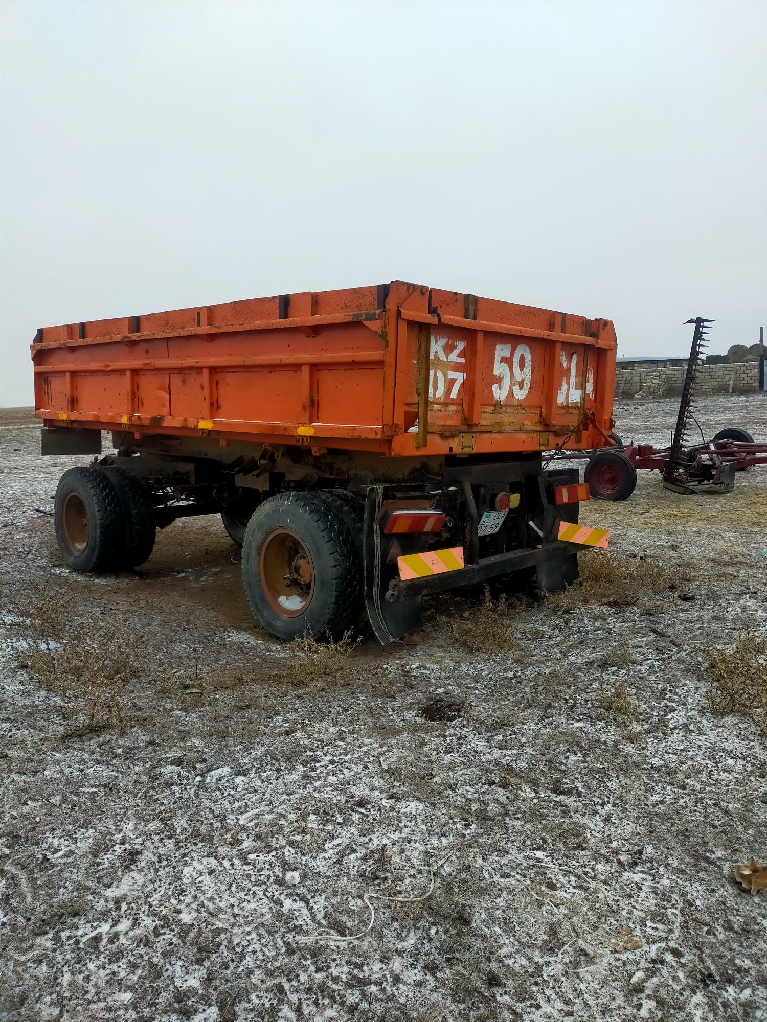 Прицеп от КАМАЗА СЗАП 8543