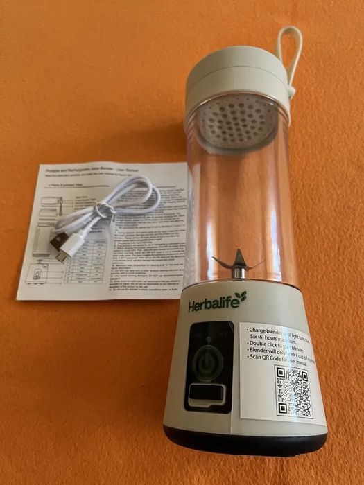 Mini blender portabil 380 ml. Nou.