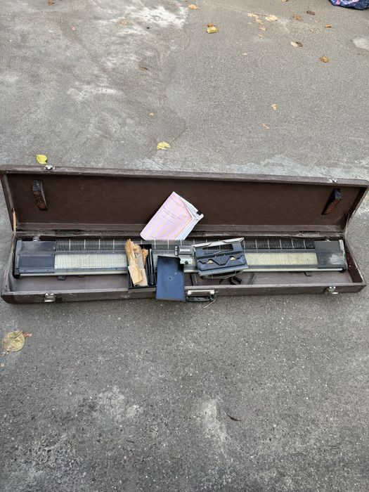 Вязальная машинка Нева-2