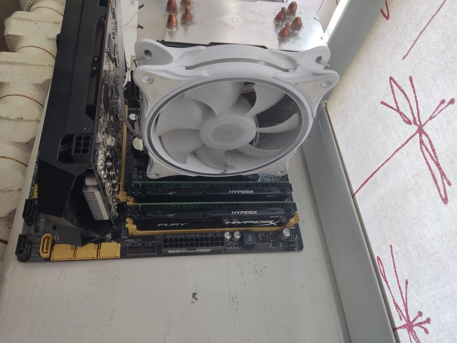 Процессор i70с материнскай платай