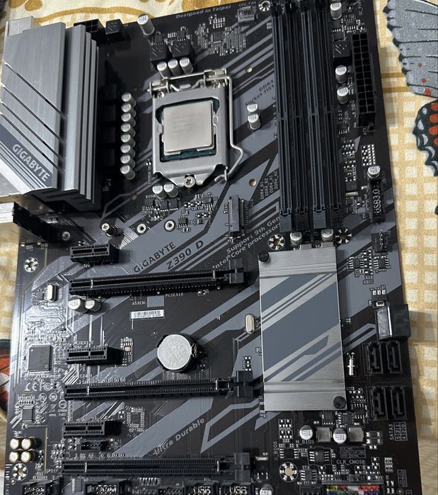 Kit i9-9900k + placă de baza gigabyte Z390D