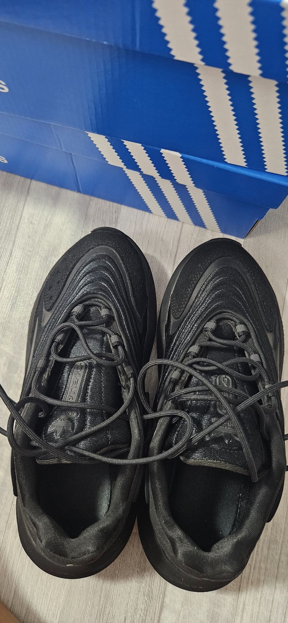 кроссовки adidas