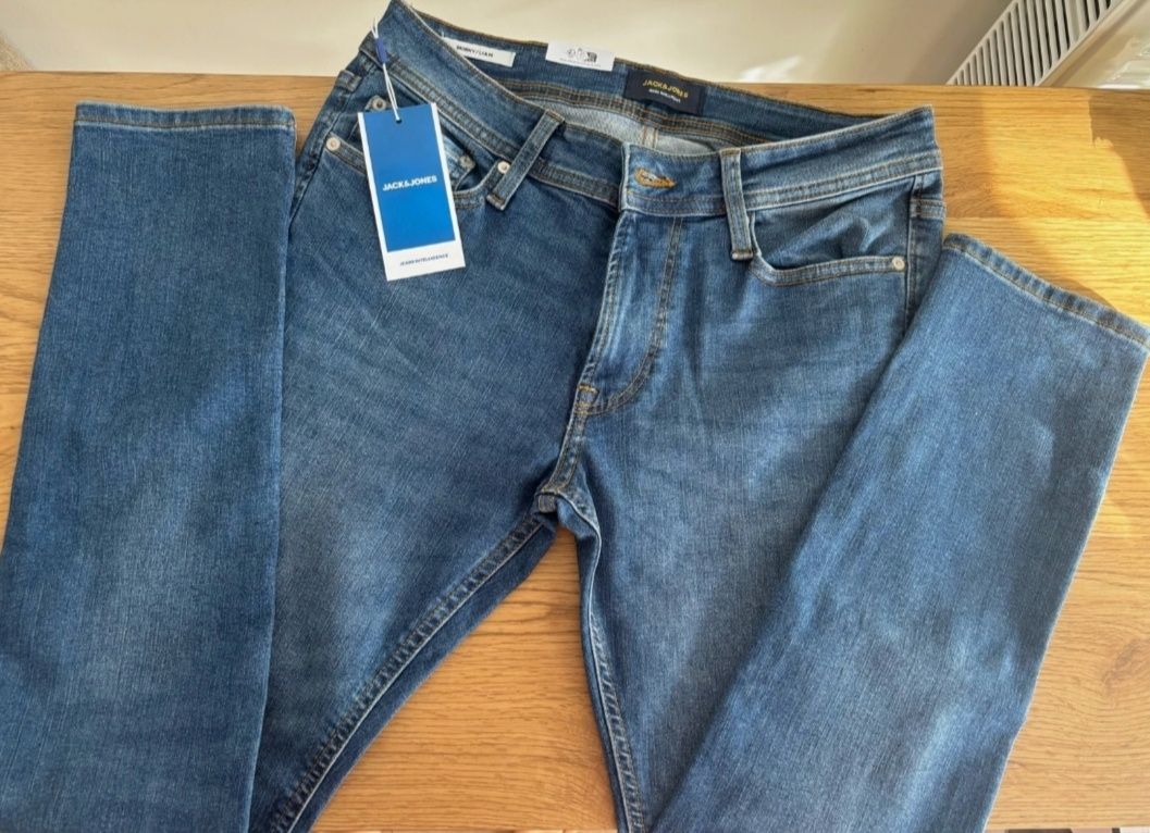 Blugi bărbați Jack&Jones noi cu eticheta