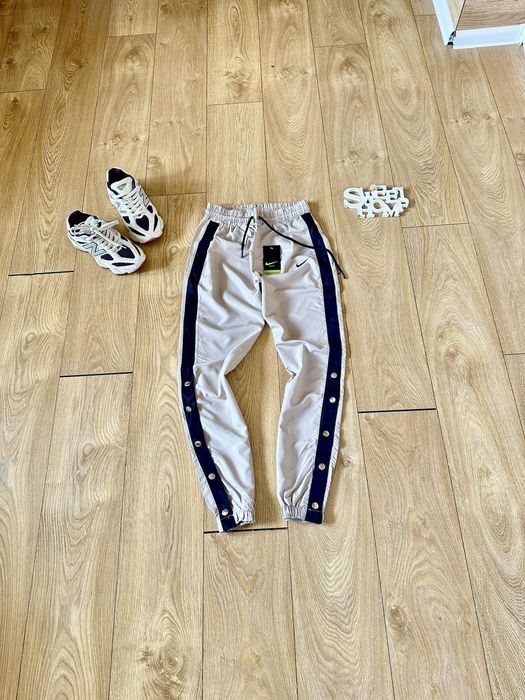 Суперудобен спортен панталон Nike