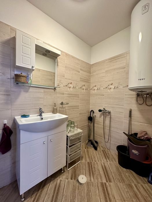 Имот ПОД НАЕМ, подходящ за офис, учебен център адв.Кантора и др.