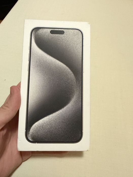 Iphone 15 pro max White Titanium.