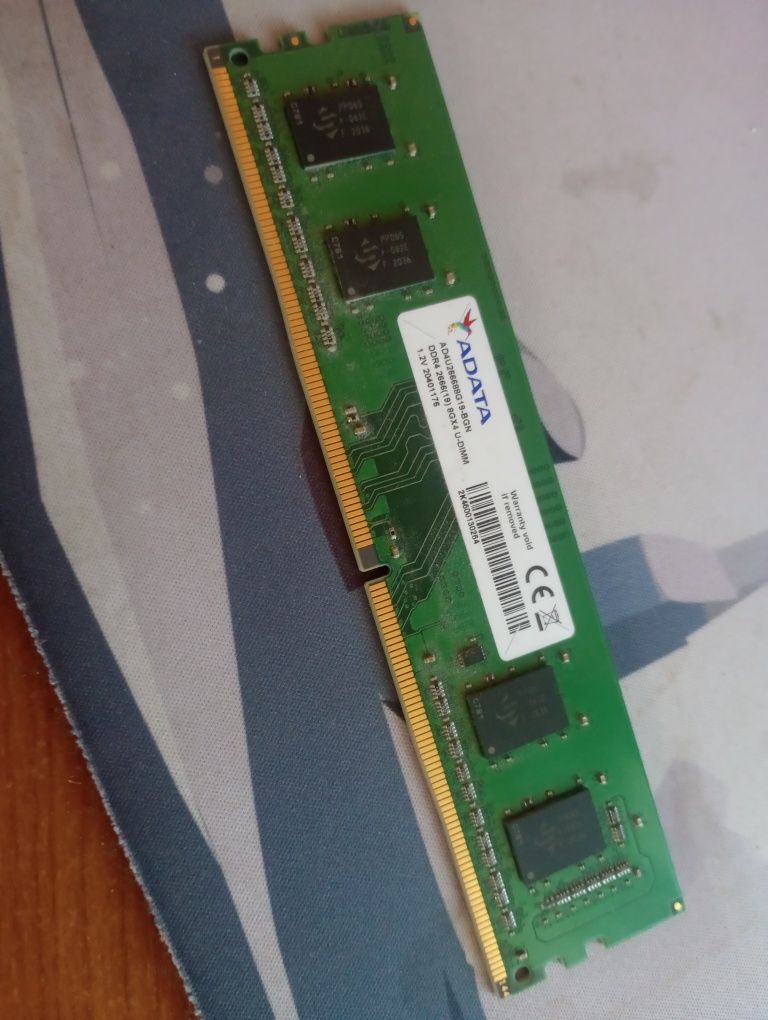 Vând ram Adata  DDR4 8gb