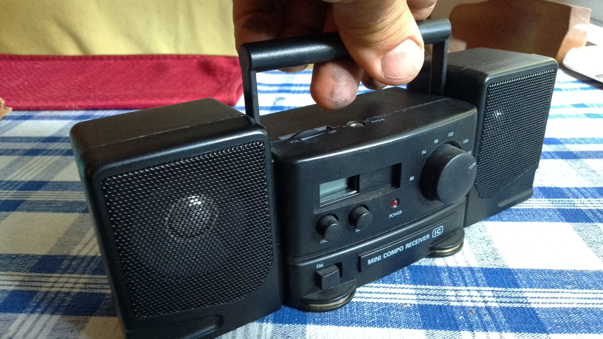 Radio mini portabil stereo FM
