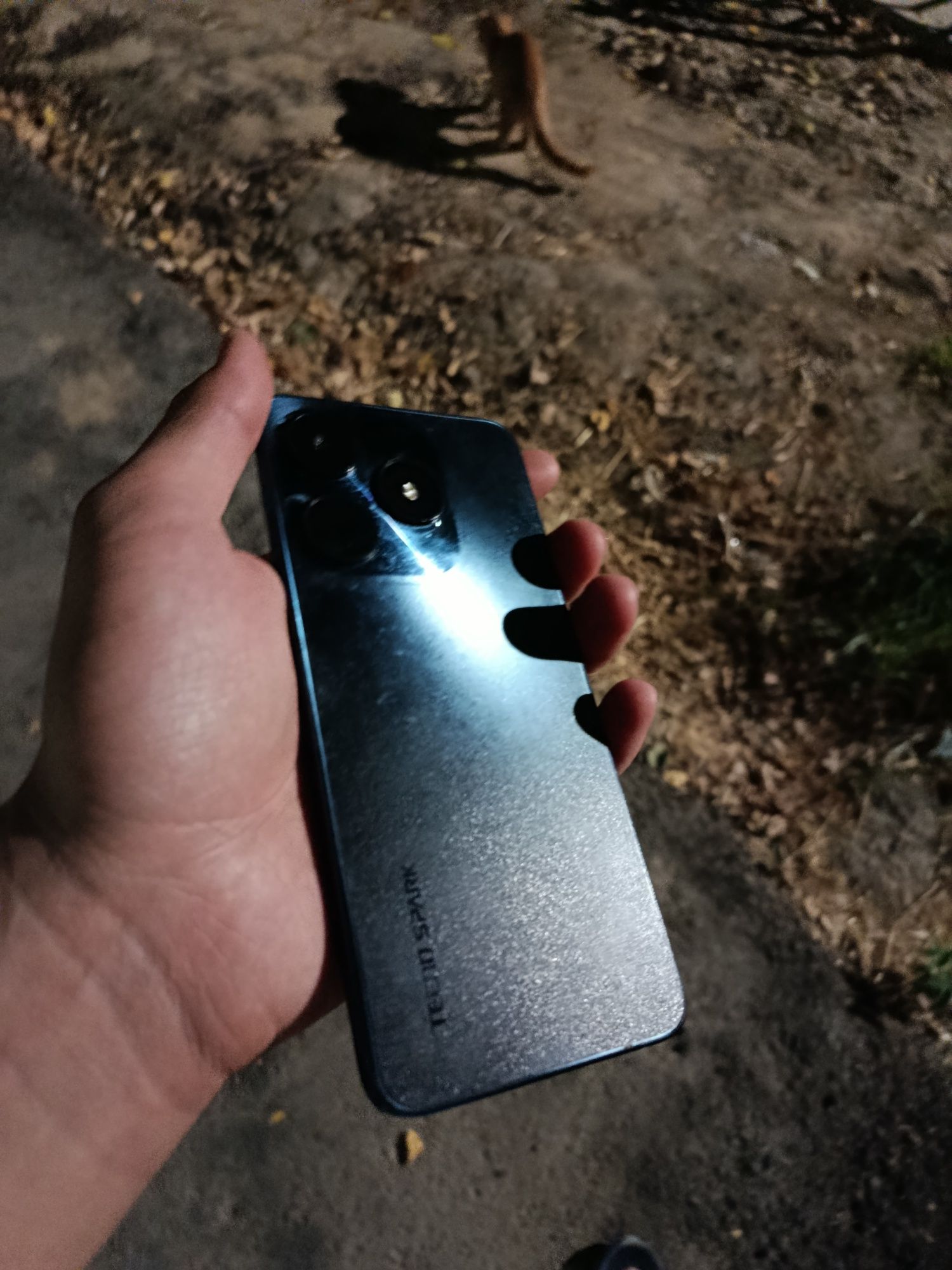 Tecno spark 10 8+8/128