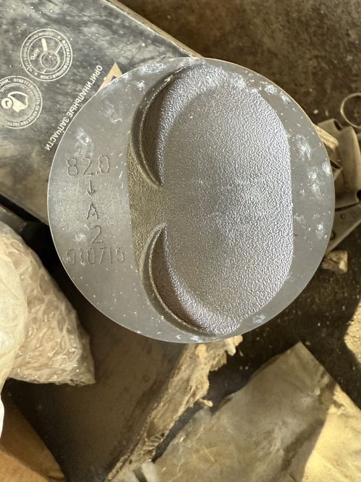 Продам поршня ваз