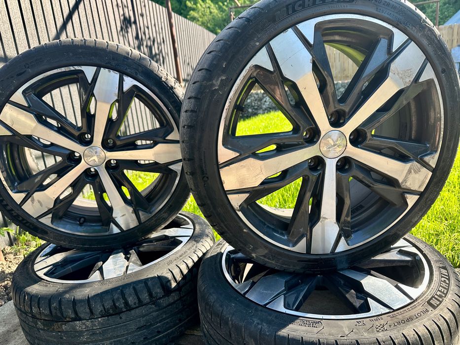 Jante Peugeot 225/40ZR18 + 4 anvelope iarna si 4 vara