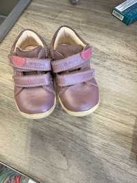 Детские ботинки geox 19 размер и кроссовки vicco