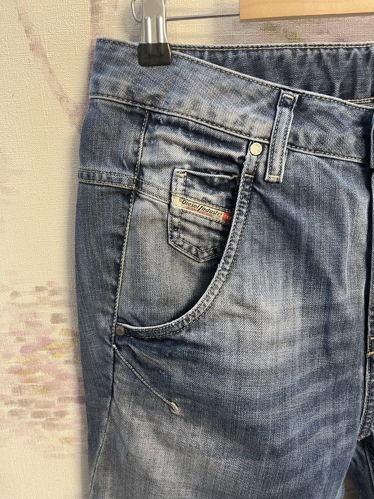 Blugi barbati Diesel marimea S