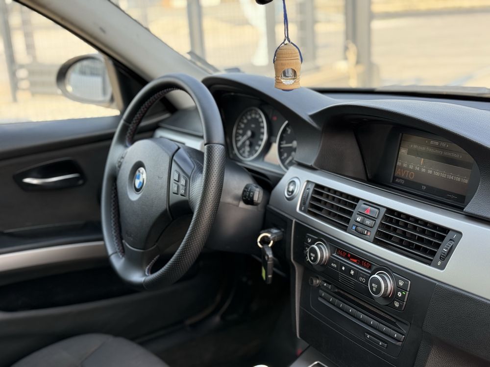 BMW 318 I* ГАЗ* 2008г* РЪЧКА* Топ Състояние*