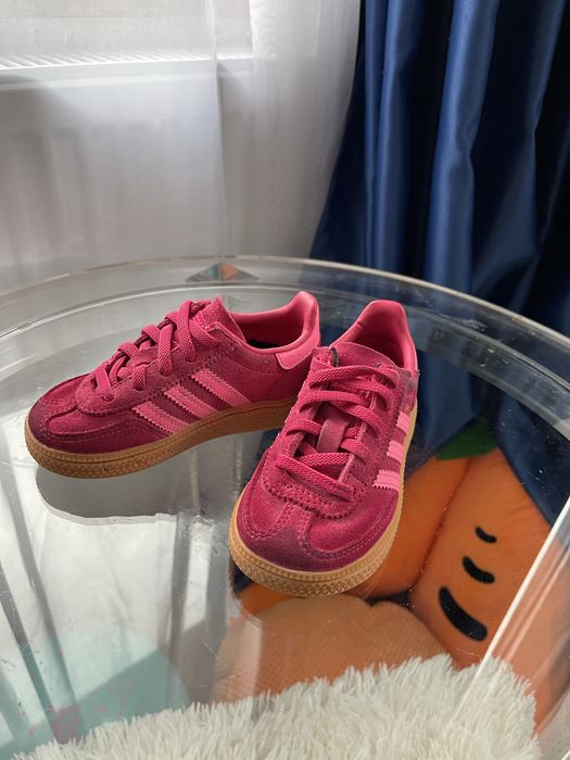 Adidas почти нови 25/26 номер