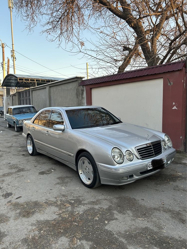 Mercedes Benz w210