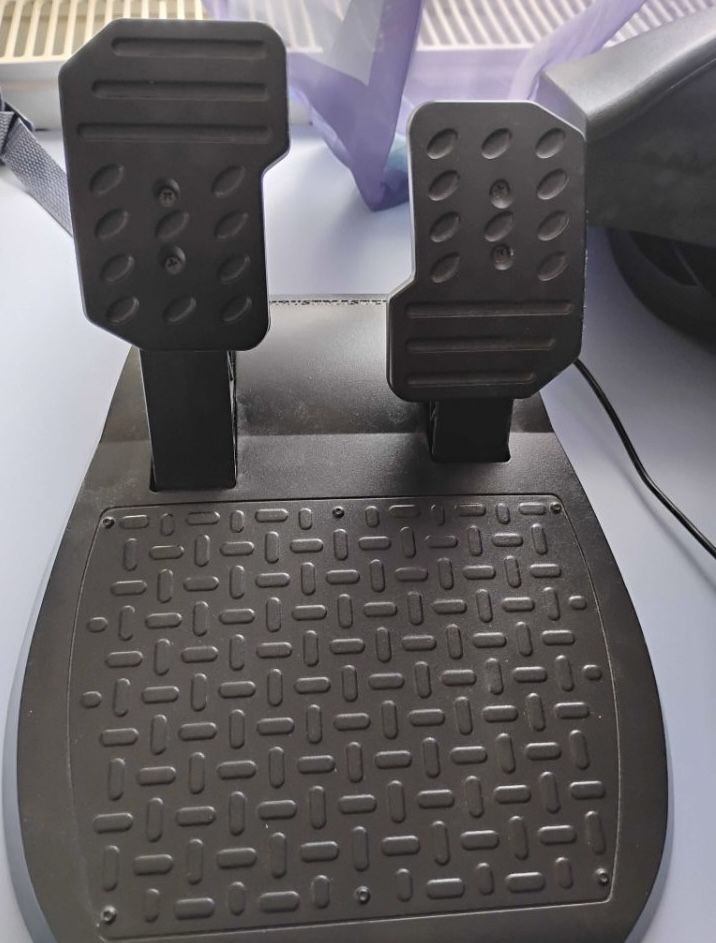 Волан с педали-thrustmaster t80