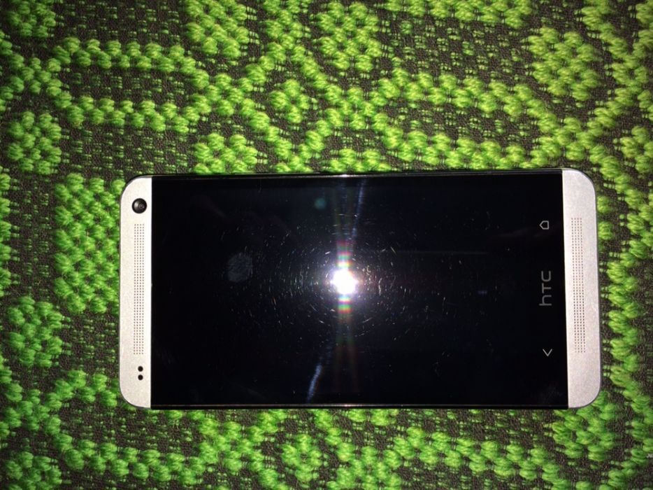 Продавам HTC m7