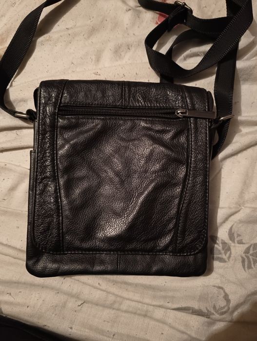 Кожена чанта за през рамо