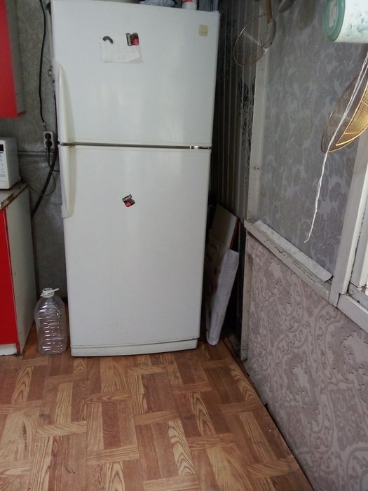 Холодильник продам