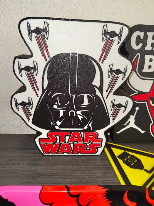 Lampă decorativă Star Wars – model Darth Vader, iluminare LED