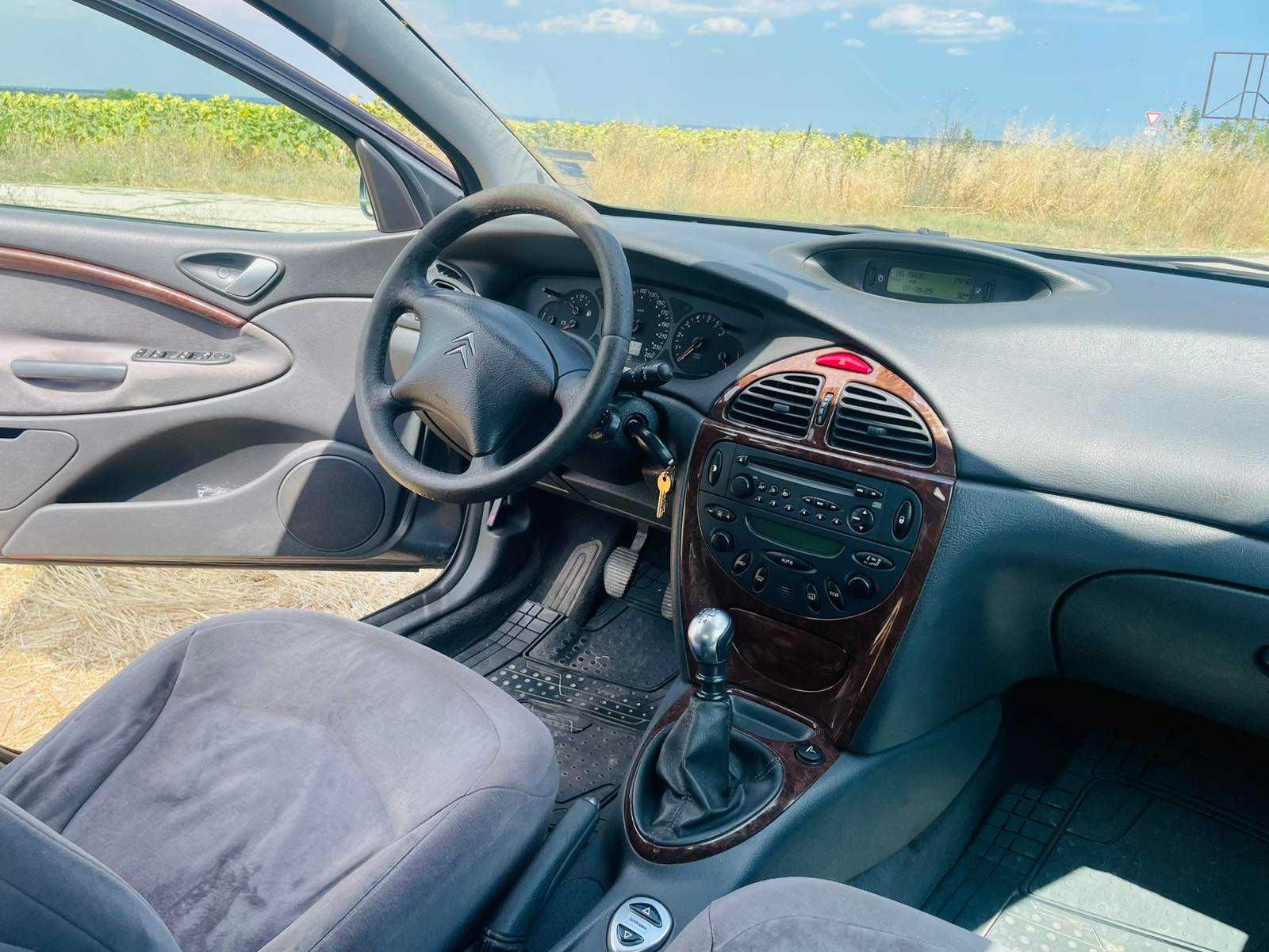 Продавам автомобил Ситроен с5