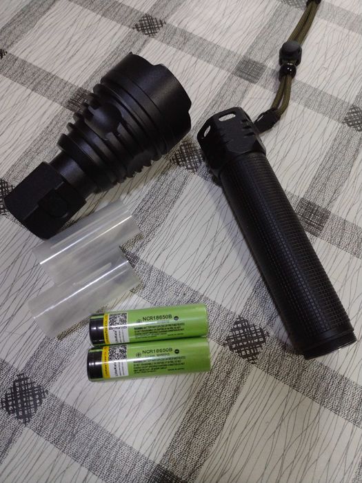 Lanterna Litwod-1909 metalica , led XHP90 cu 2 acumulatori NCR18650B