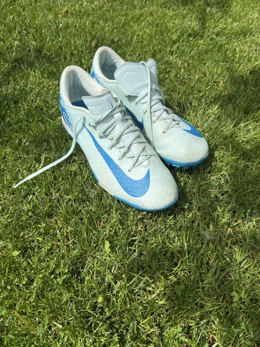 Adidasi de fotbal Nike de sintetic