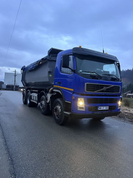 Autobasculanta Volvo 8x4