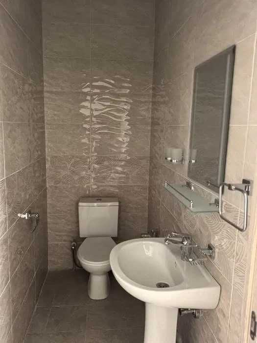 Продается новостройка 4/11/16 с ремонтом на Карасу 6