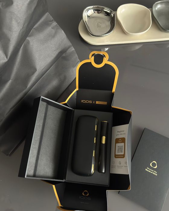 Iqos ILUMA i x Seletti Limited Edition