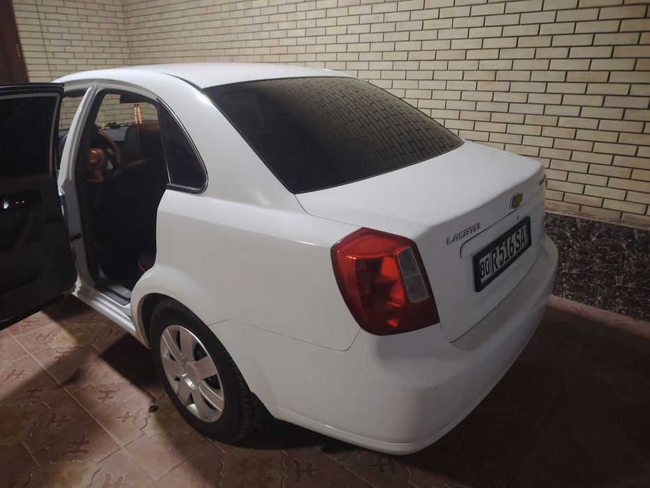 Ласетти сотилади 1.8