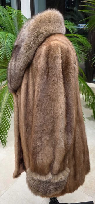 Haină eleganta blană naturală de nurcă cu guler vulpe argintie – m46