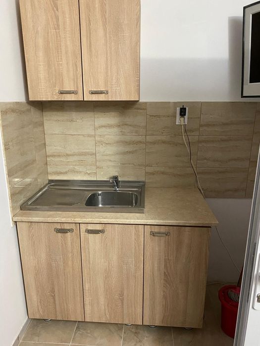 Închiriez garsonieră