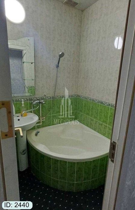 Sharq 1 tarafda 2 xona tayyor kvartira sotiladi №2440
