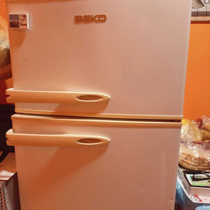 Хладилник с фризерна част