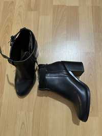 Botine Stradivarius